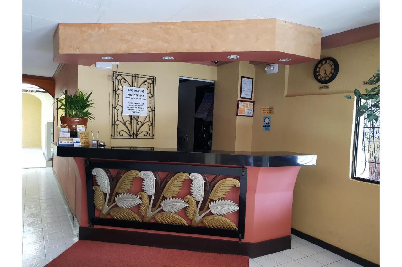 Saltimboca Tourist In Hotel Bacolod Ngoại thất bức ảnh